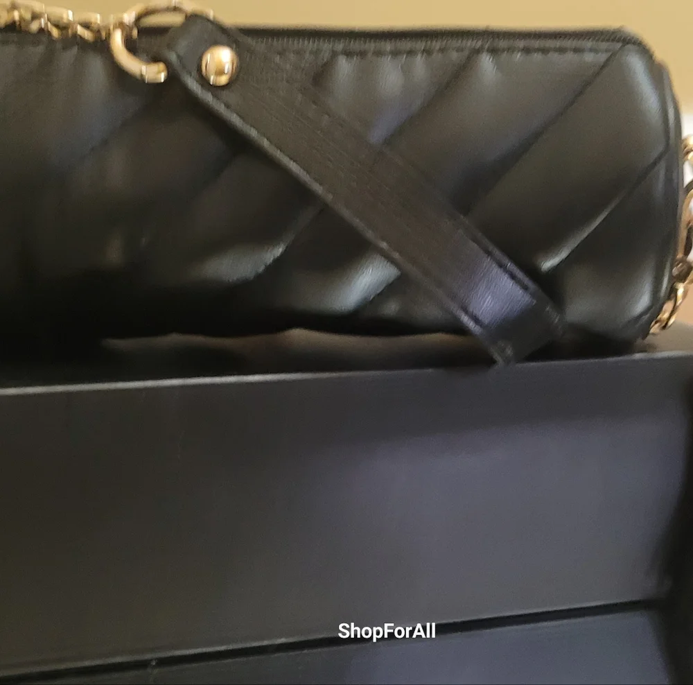 Yves Saint Laurent - Picture 4 of 16